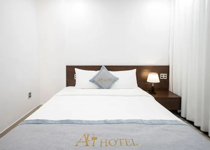 Aui Hotel 38 May To